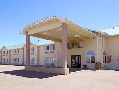 Super 8 By Wyndham River 2*